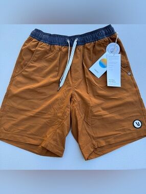 Vuori Kore Performance Shorts Turmeric, Boxer Brief Lined NWT Small 7.5” Inseam